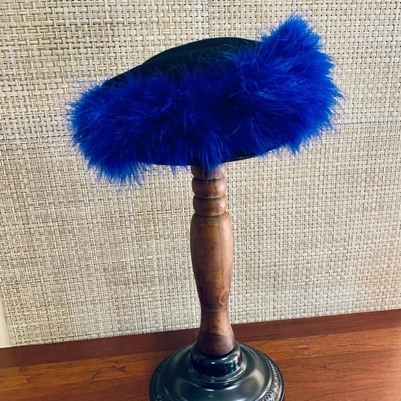 SOLD 🌟2xHP🌟VTG 1940-50s Blue Ostrich Feather Black Wool Pillbox Hat USA - Picture 7 of 16